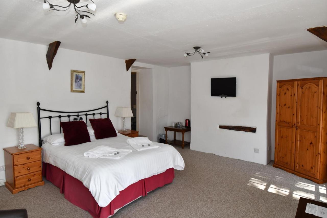 The Weary Friar Inn Pillaton Exteriér fotografie