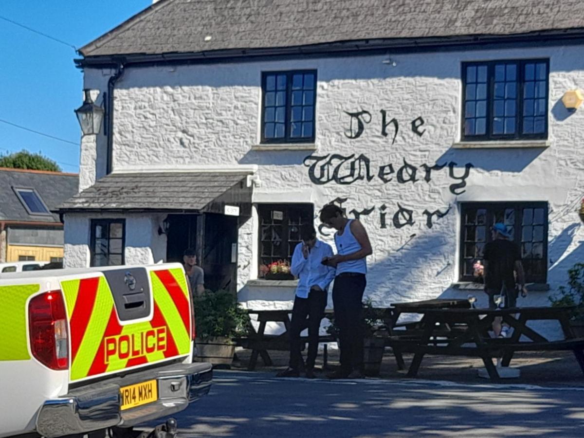 The Weary Friar Inn Pillaton Exteriér fotografie