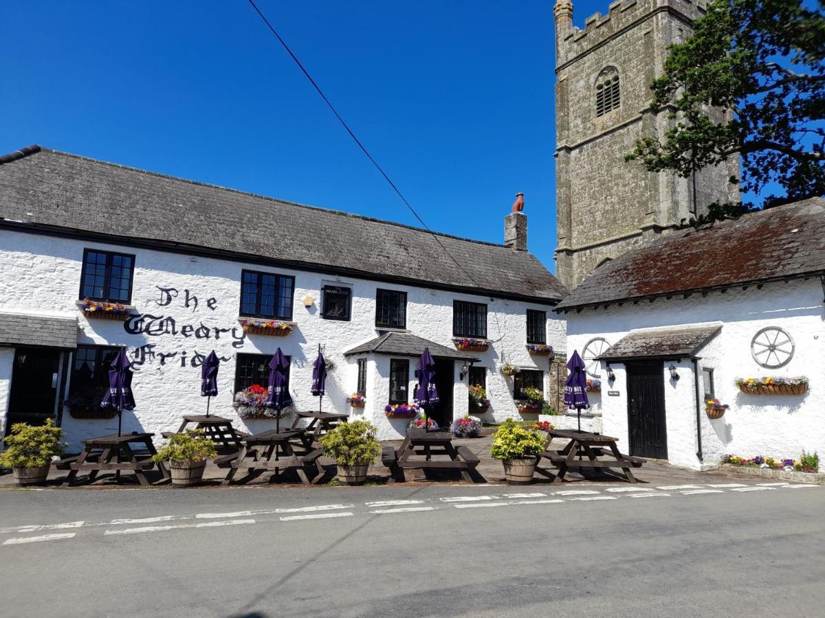 The Weary Friar Inn Pillaton Exteriér fotografie