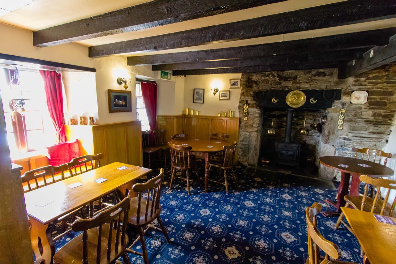 The Weary Friar Inn Pillaton Exteriér fotografie