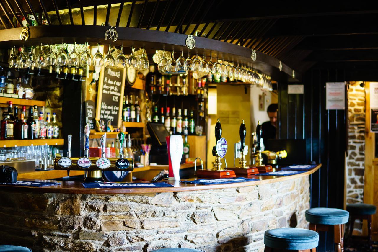 The Weary Friar Inn Pillaton Exteriér fotografie